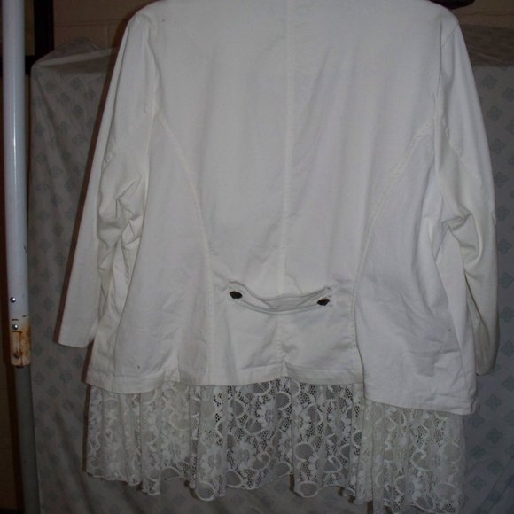 Lace jacket - Picture 2 of 2